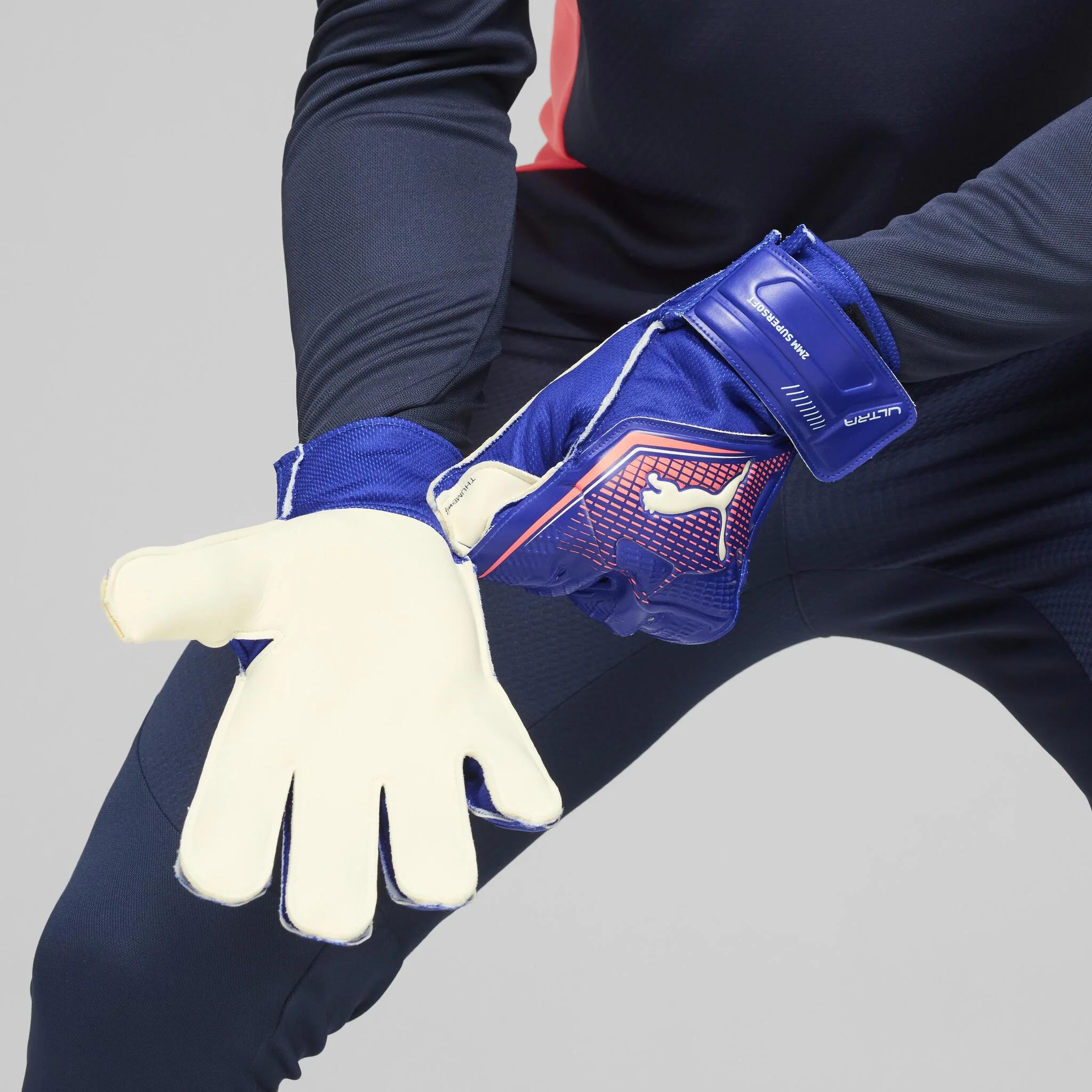 Puma Ultra Play RC Soccer Goaltender Gloves - Image 5